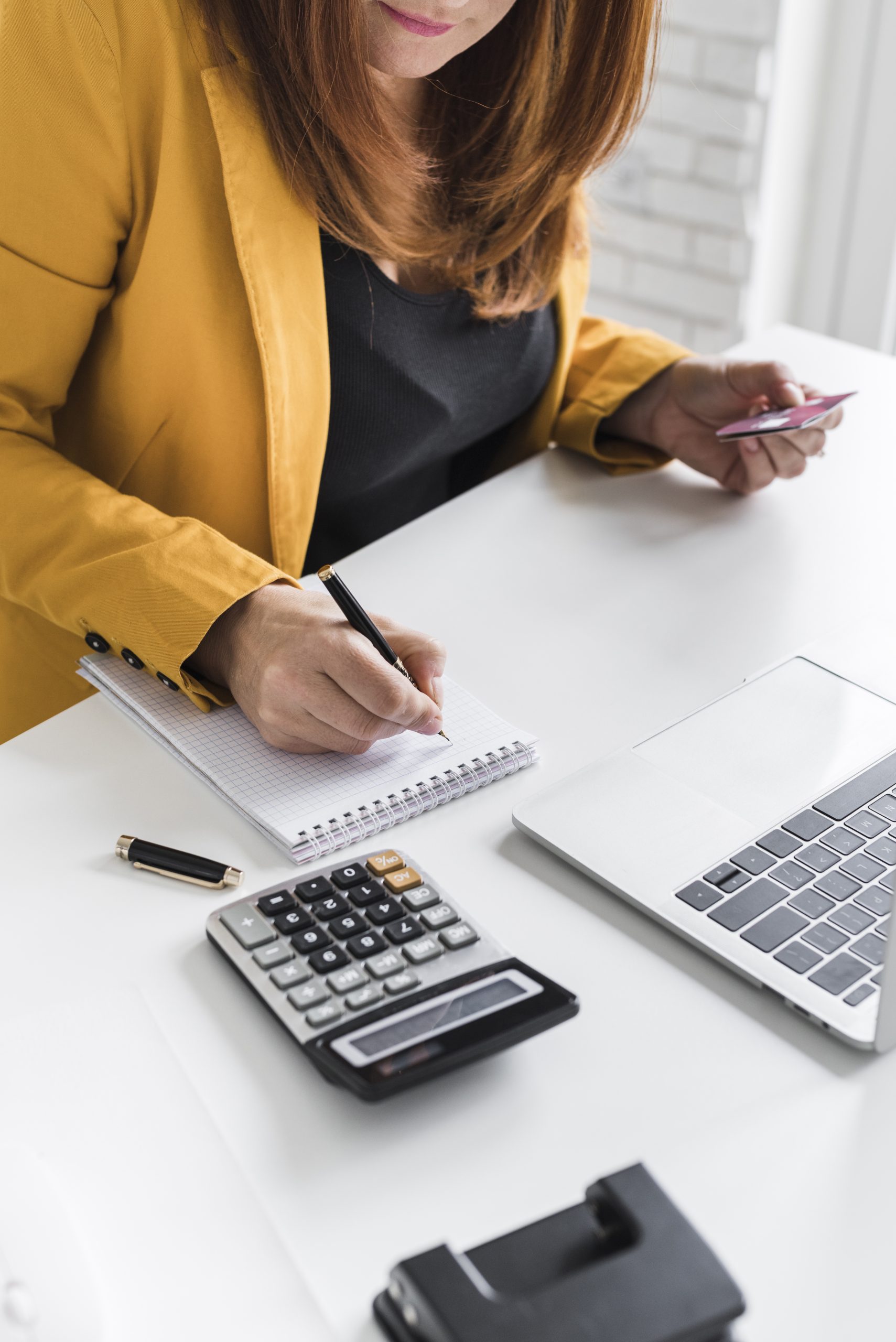 high-angle-business-woman-office